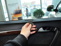 2013款 3.0T 35TFSI进取型 5座