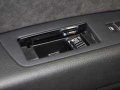 2013款 3.0T 35TFSI进取型 5座
