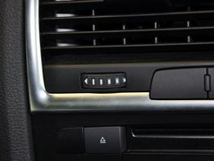 2013款 3.0T 35TFSI进取型 5座
