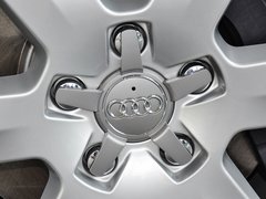 2013款 3.0T 35TFSI进取型 5座