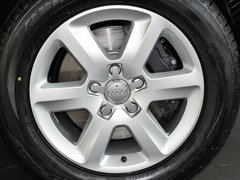 2013款 3.0T 35TFSI进取型 5座