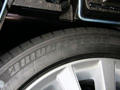 2013款 5.0L CVT 600hL