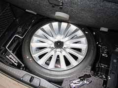 2013款 5.0L CVT 600hL