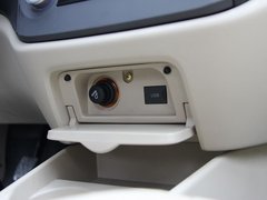 2012款 1.5L 手动 尊贵型