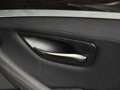 2013款 530Li 3.0L 领先型