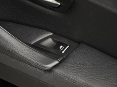 2013款 530Li 3.0L 领先型