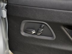 2013款 530Li 3.0L 领先型