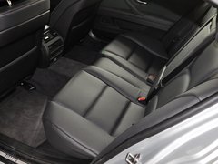 2013款 530Li 3.0L 领先型
