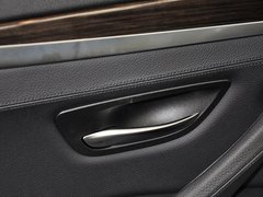 2013款 530Li 3.0L 领先型