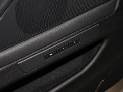 2013款 530Li 3.0L 领先型
