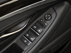 2013款 530Li 3.0L 领先型