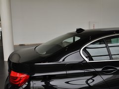 2013款 530Li 3.0L 领先型
