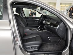 2013款 530Li 3.0L 领先型