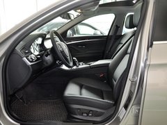 2013款 530Li 3.0L 领先型