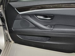 2013款 530Li 3.0L 领先型