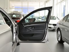 2013款 530Li 3.0L 领先型