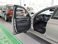 2013款 530Li 3.0L 领先型