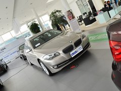 2013款 530Li 3.0L 领先型