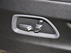 2013款 530Li 3.0L 领先型