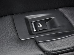 2013款 530Li 3.0L 领先型
