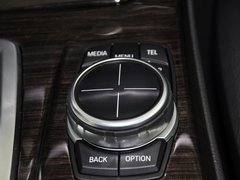 2013款 530Li 3.0L 领先型