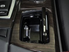 2013款 530Li 3.0L 领先型