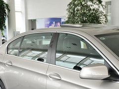 2013款 530Li 3.0L 领先型