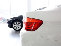 2013款 530Li 3.0L 豪华型