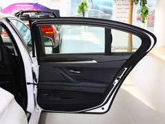 2013款 530Li 3.0L 豪华型