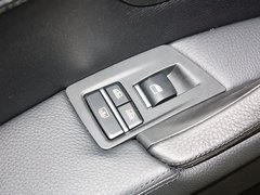 2013款 530Li 3.0L 豪华型