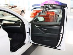 2013款 530Li 3.0L 豪华型