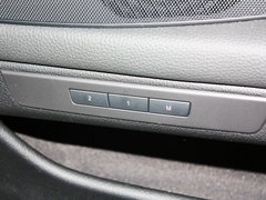 2013款 530Li 3.0L 豪华型