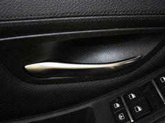 2013款 530Li 3.0L 豪华型