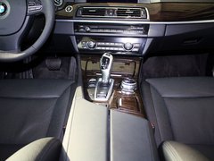 2013款 530Li 3.0L 豪华型