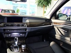 2013款 530Li 3.0L 豪华型