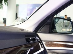 2013款 530Li 3.0L 豪华型