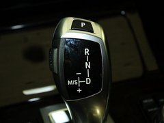 2013款 530Li 3.0L 豪华型