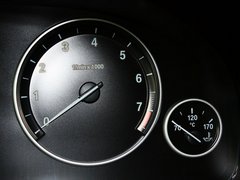 2013款 530Li 3.0L 豪华型