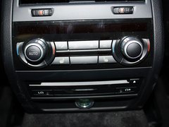 2013款 530Li 3.0L 豪华型