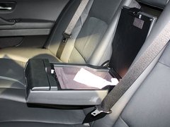 2013款 530Li 3.0L 豪华型
