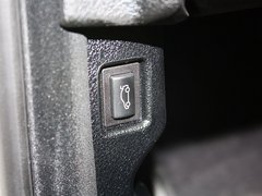 2013款 530Li 3.0L 豪华型