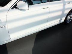 2013款 530Li 3.0L 豪华型