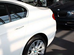 2013款 530Li 3.0L 豪华型