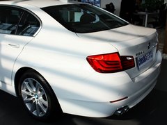 2013款 530Li 3.0L 豪华型
