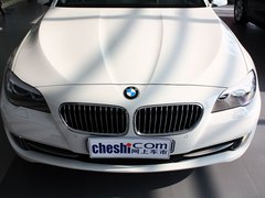 2013款 530Li 3.0L 豪华型
