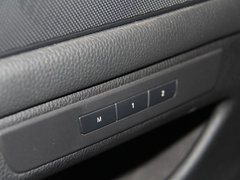 2013款 530Li 3.0L 豪华型