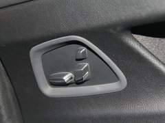 2013款 530Li 3.0L 豪华型