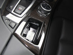 2013款 530Li 3.0L 豪华型