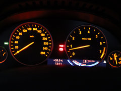 2013款 530Li 3.0L 豪华型