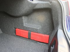 2012款 1.6T 自动 豪华版